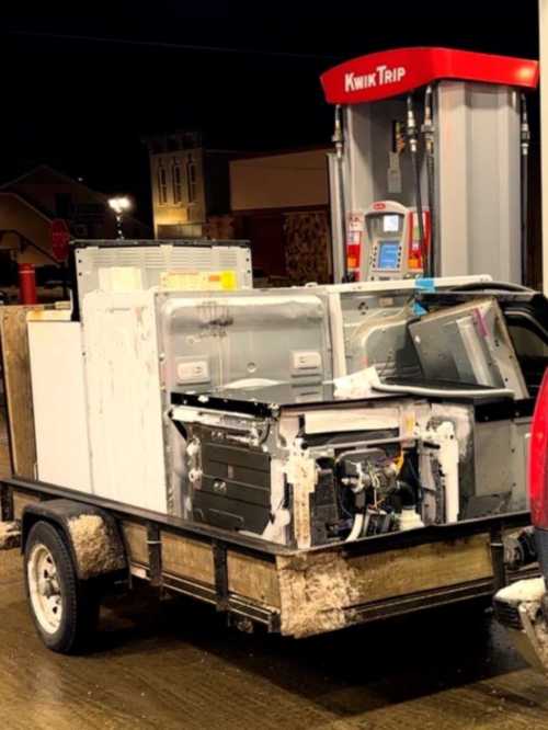 An image of a trailer full of junk from a cleanout job